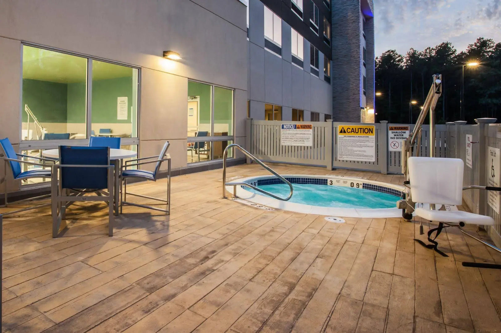 Holiday Inn Express Queensbury - Lake George Area by IHG