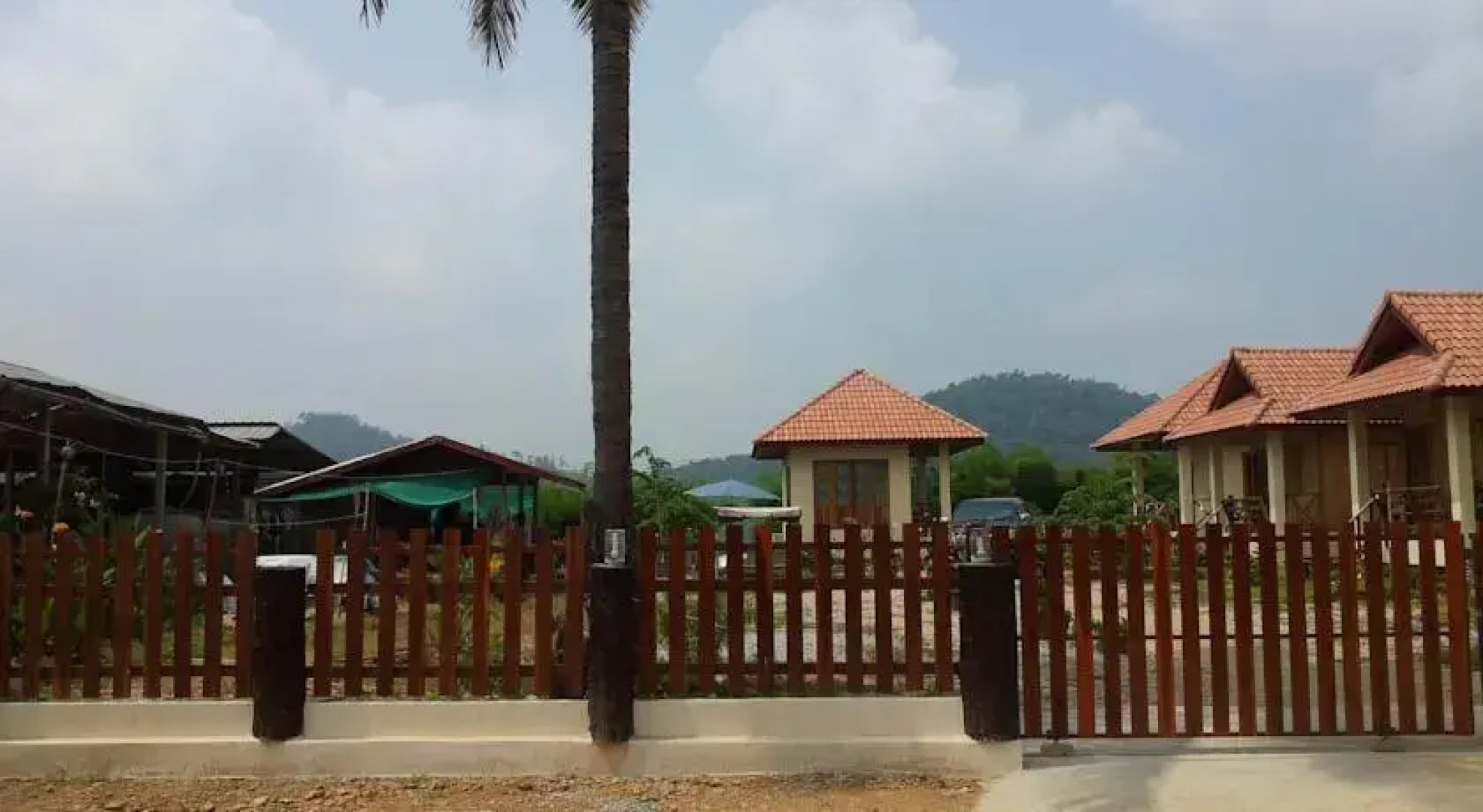 Huean Berng Nam Khong Resort