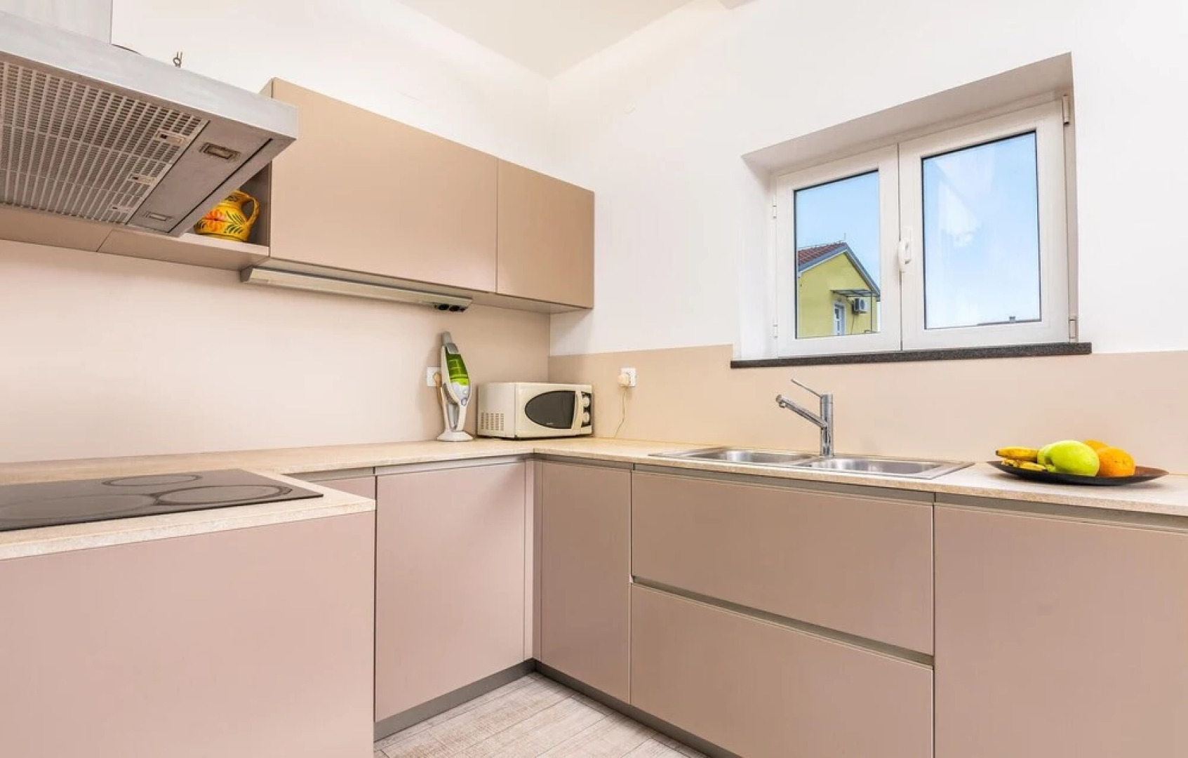 Awesome Home in Jurandvor With 3 Bedrooms, Wifi and Outdoor Swimming Pool