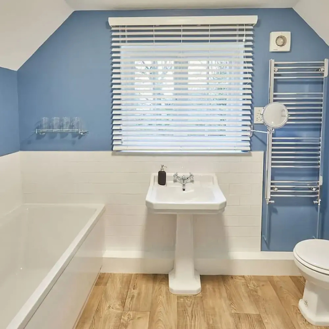 Host Stay Gardeners Cottage