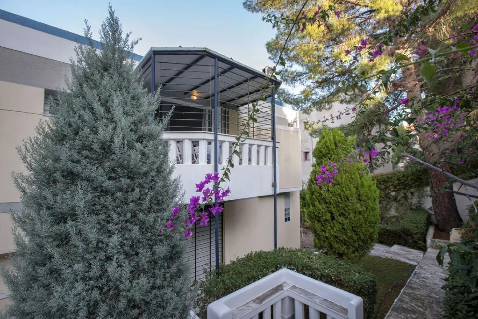 Villa Dream View in Theologos by GHH