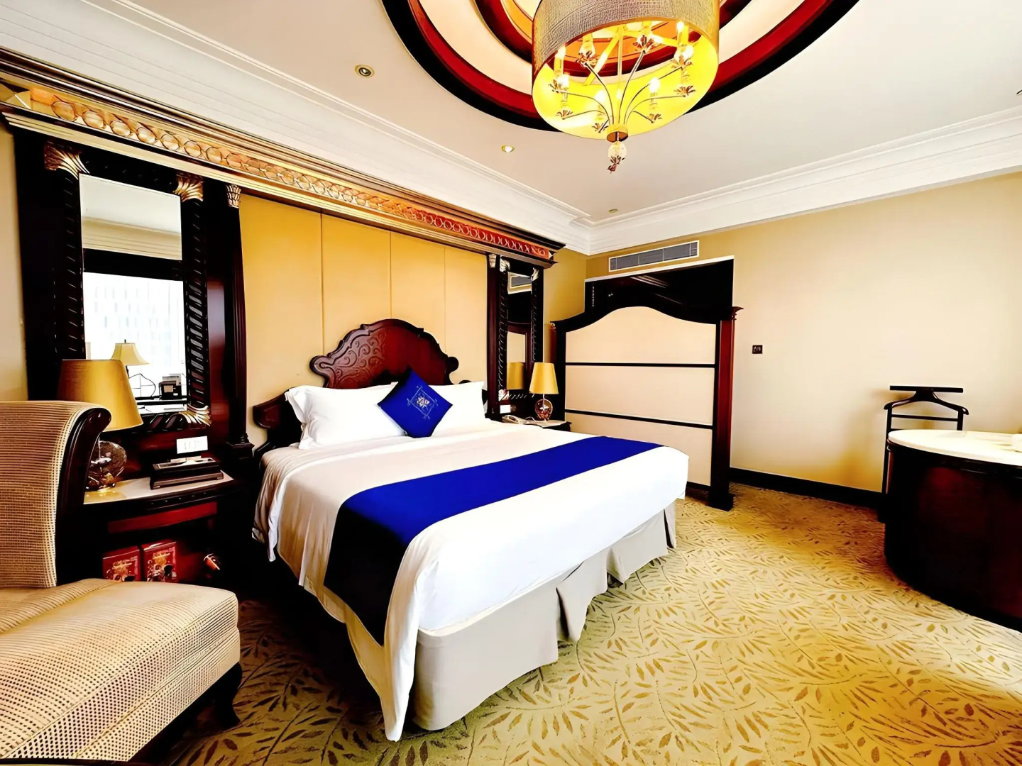 Regal Palace Hotel