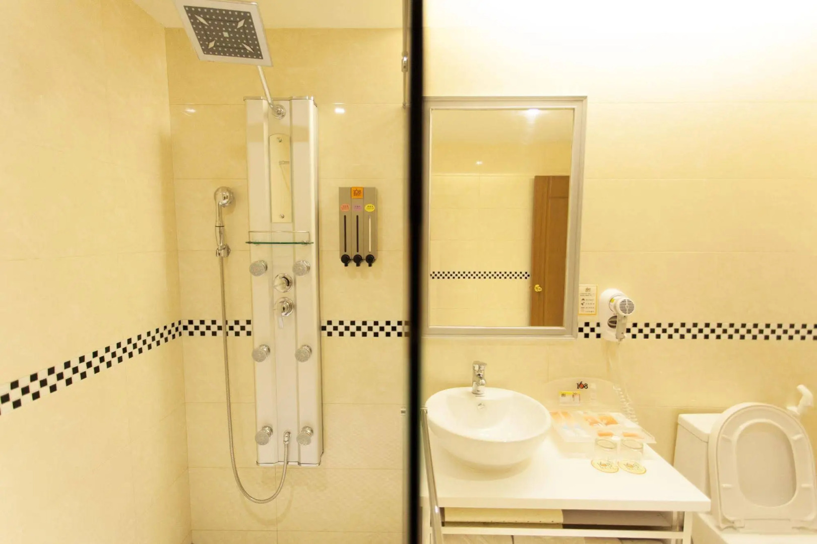 168 Motel - Pingzhen