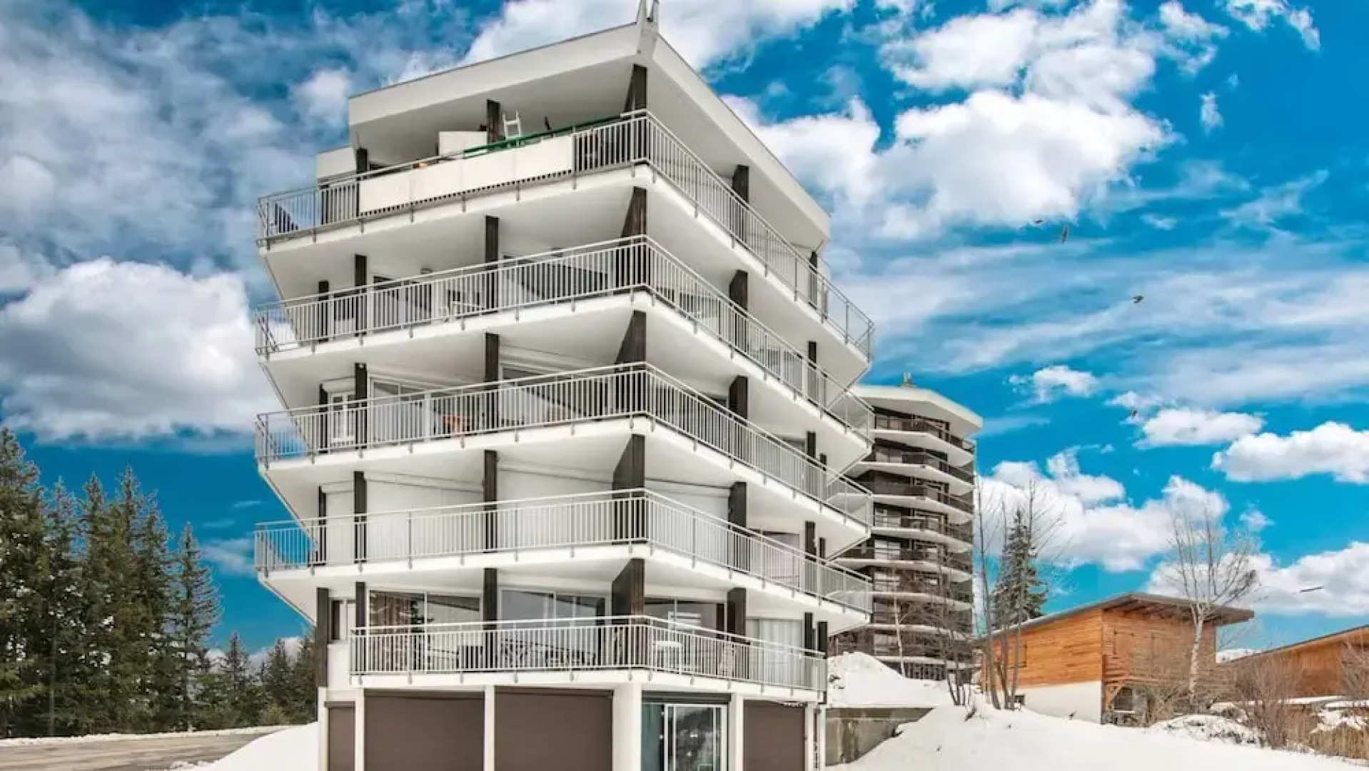 Peaceful Stay With Mountain View