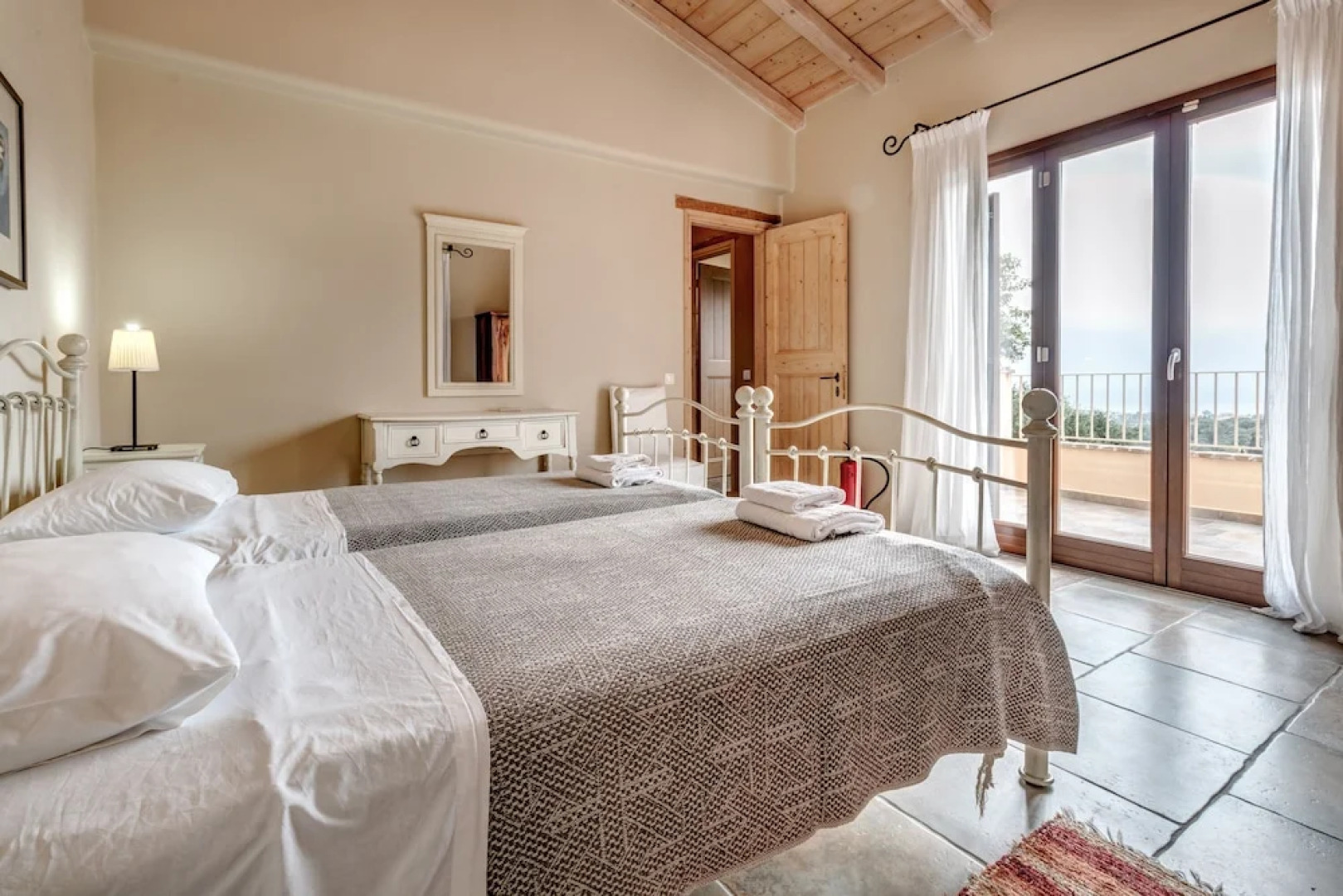 Mastrogiannis villa Myrtia