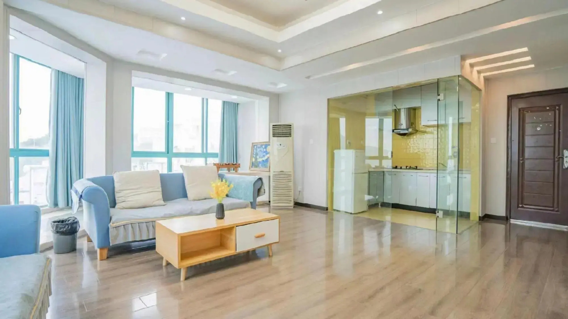 Venice Crown Holiday Center