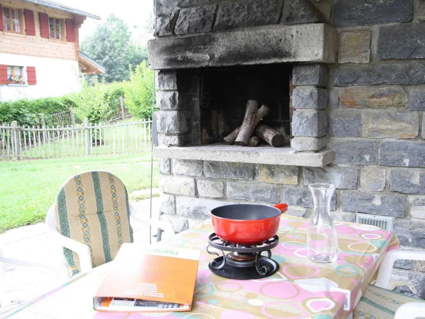 Spacious Chalet near Forest