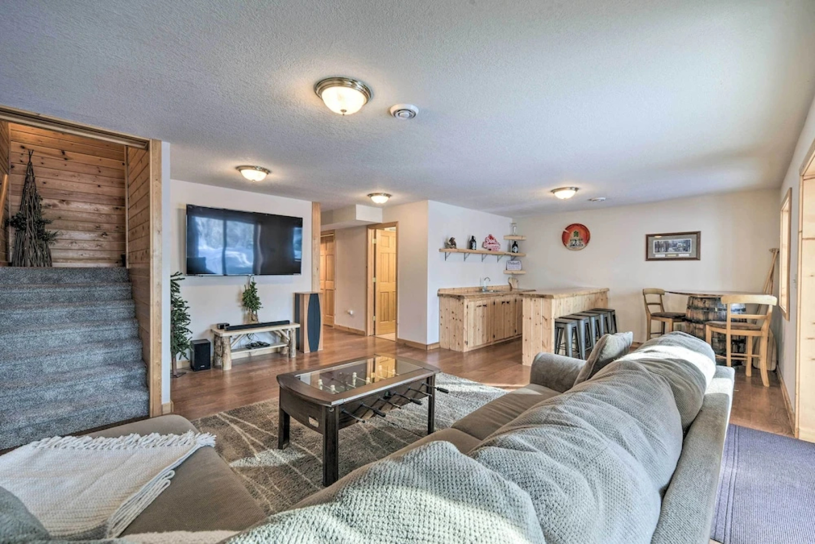 Paddle Ready: Hayward Lake View Retreat w/ BBQ