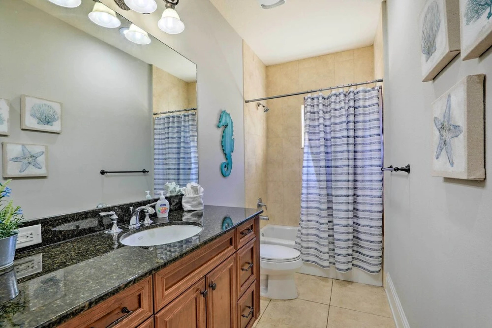 Apollo Beach House w/ Private Pool + Hot Tub