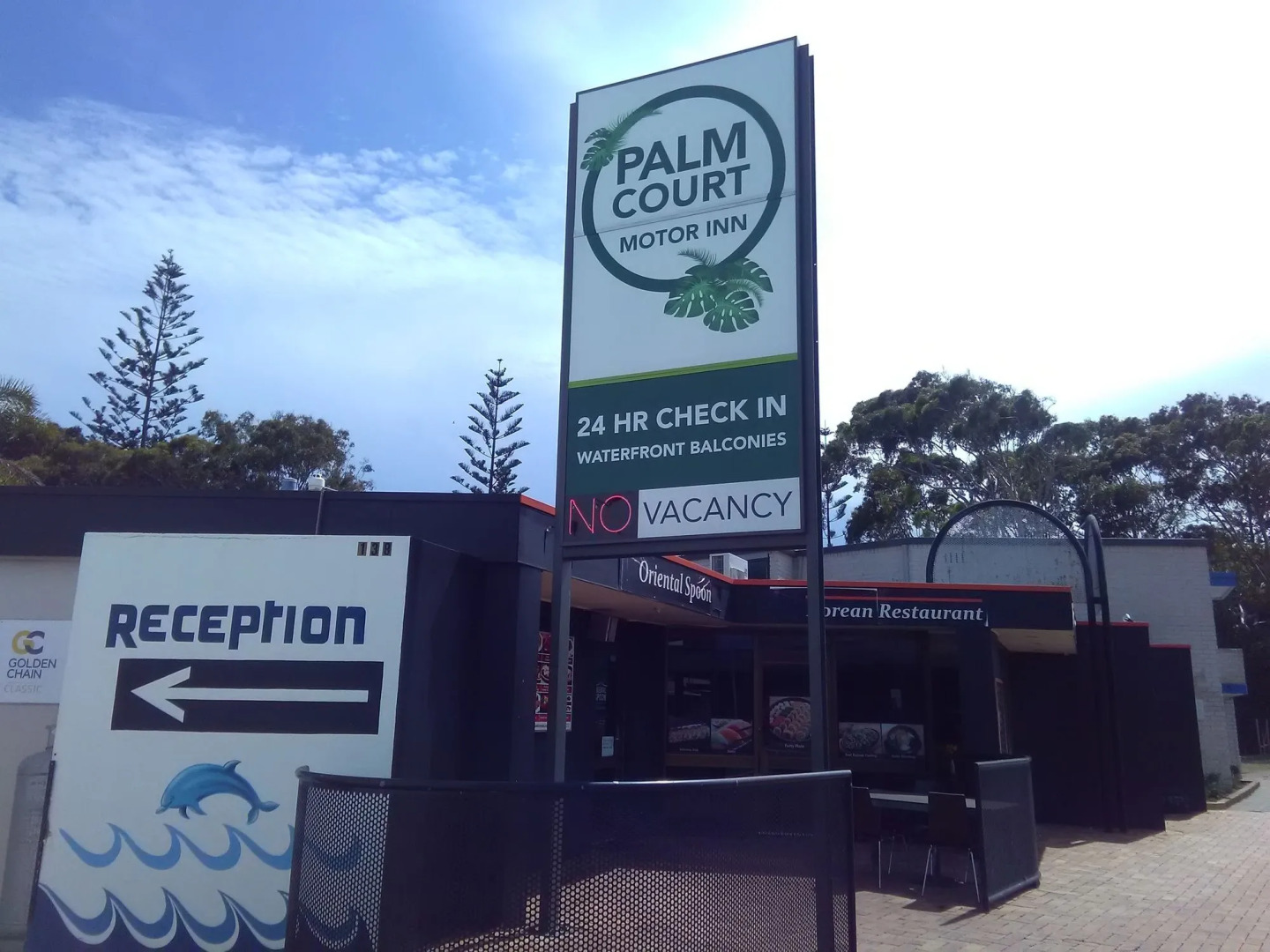 Palm Court Motor Inn