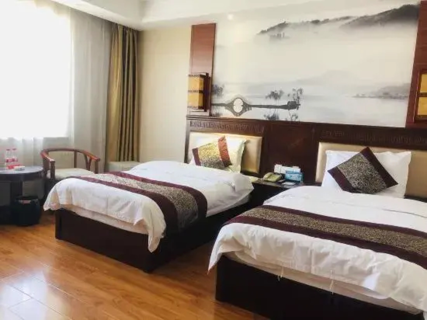 Sunshine Holiday Hotel