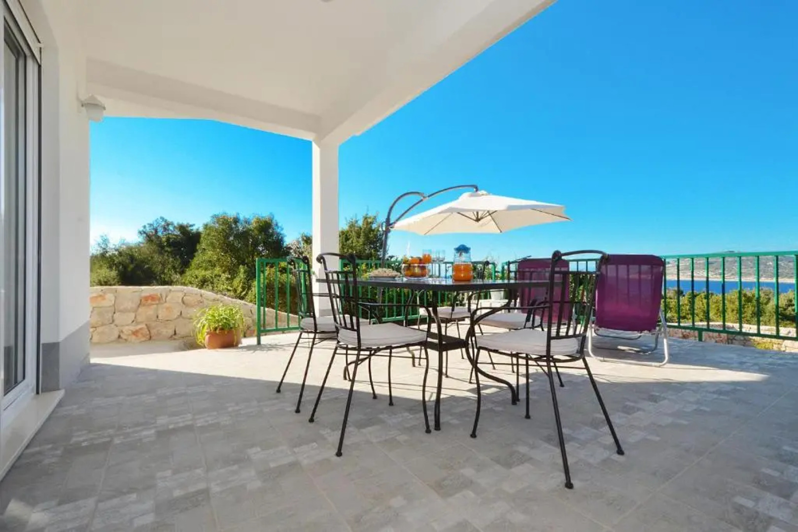 Holiday Home Paradiso