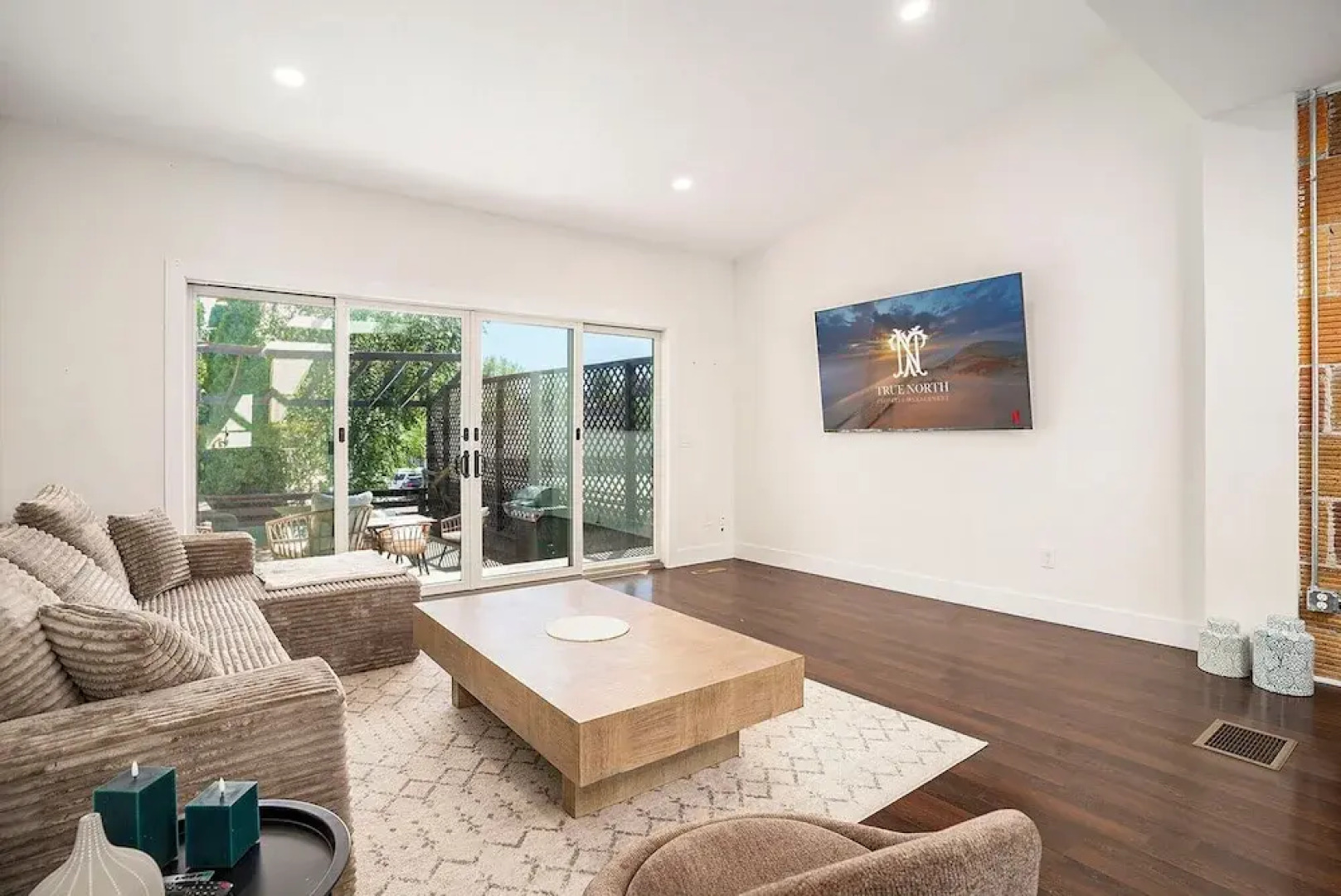 Love Mi Getaway Loft with Deck 110