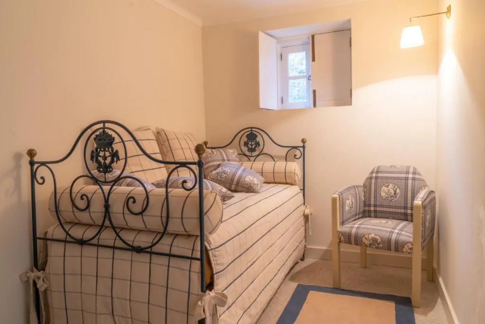 Liiiving in Moledo Historical Pool Villa