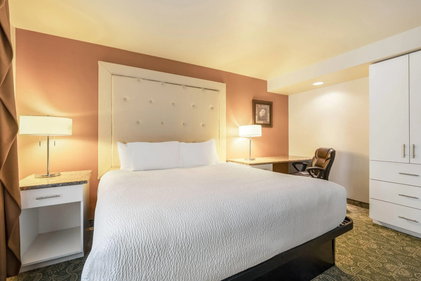 Ramada by Wyndham State College Hotel & Conference Center