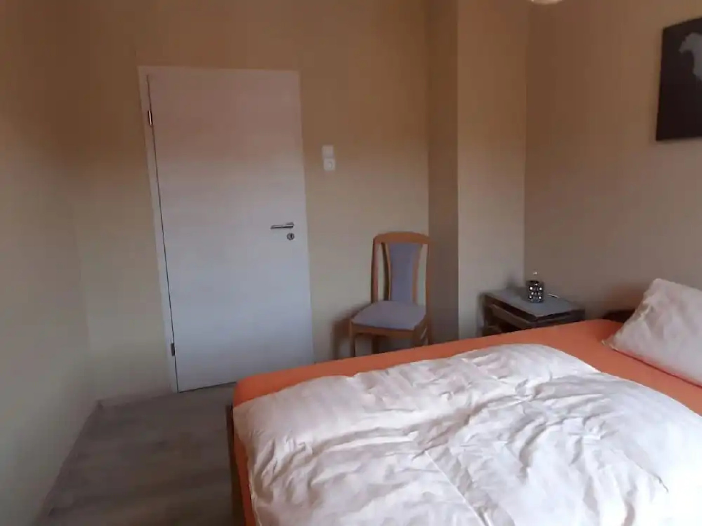 Lakeside Comfort With Garden