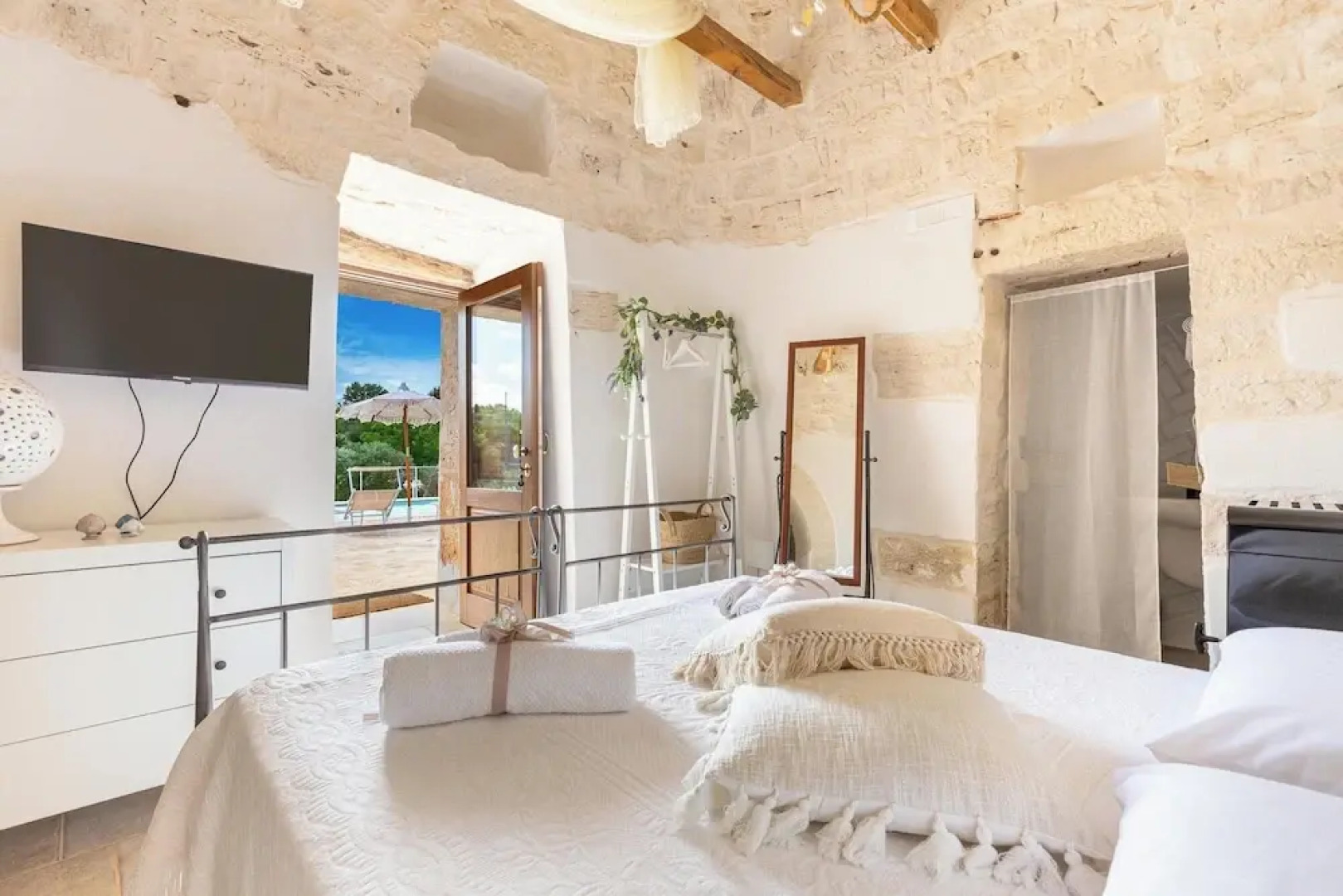 4023 Trullo Domi by Perle di Puglia
