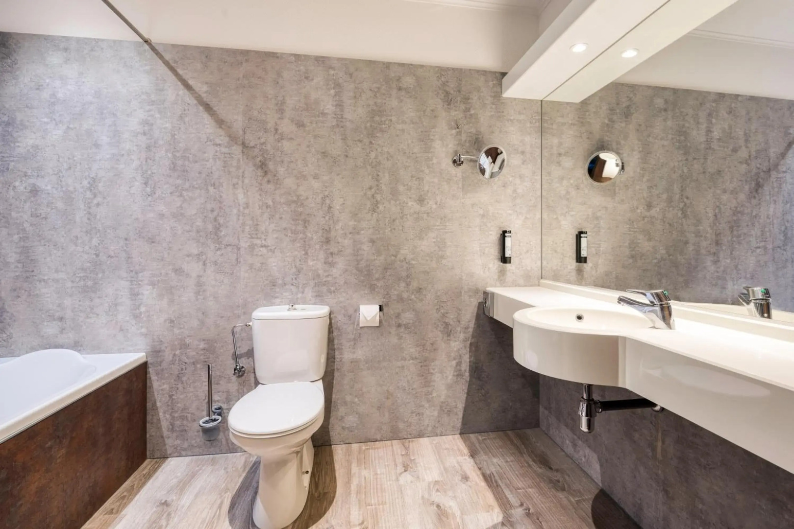 B&B HOTEL Mons Centre