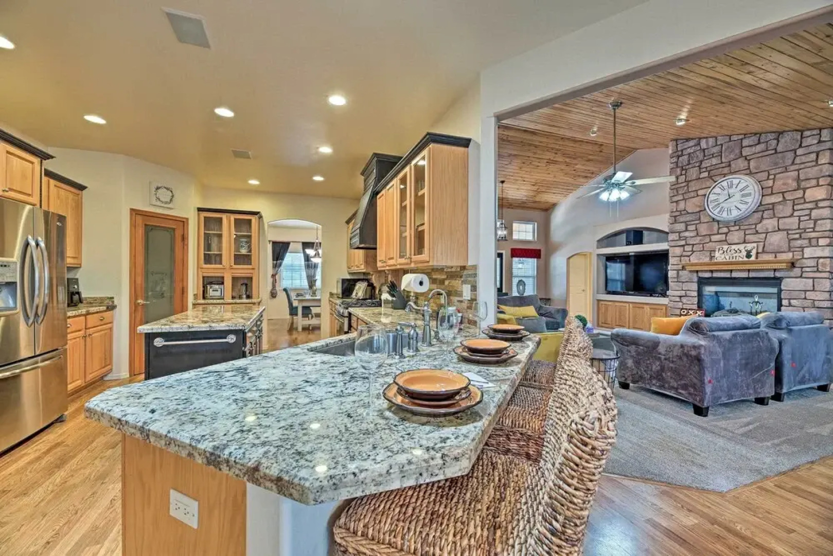 Upscale Show Low Haven w/ Fire Pit & Game Room!