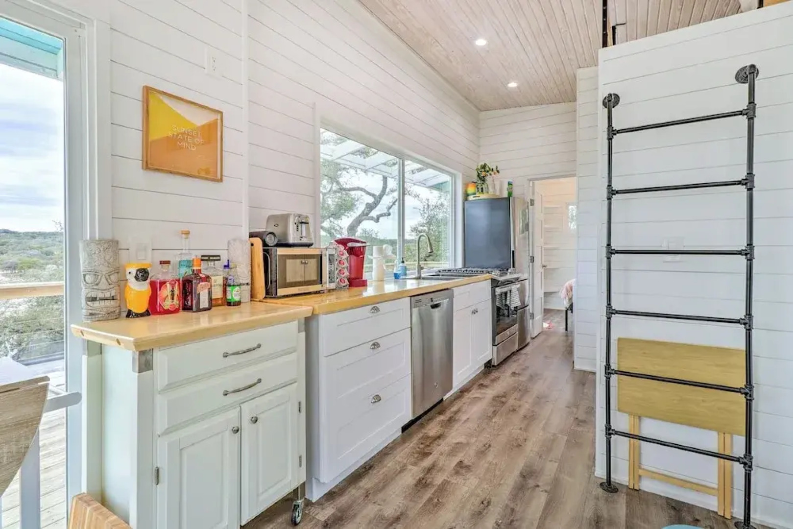 Updated Texas Tiny Home Rental on Lake Travis