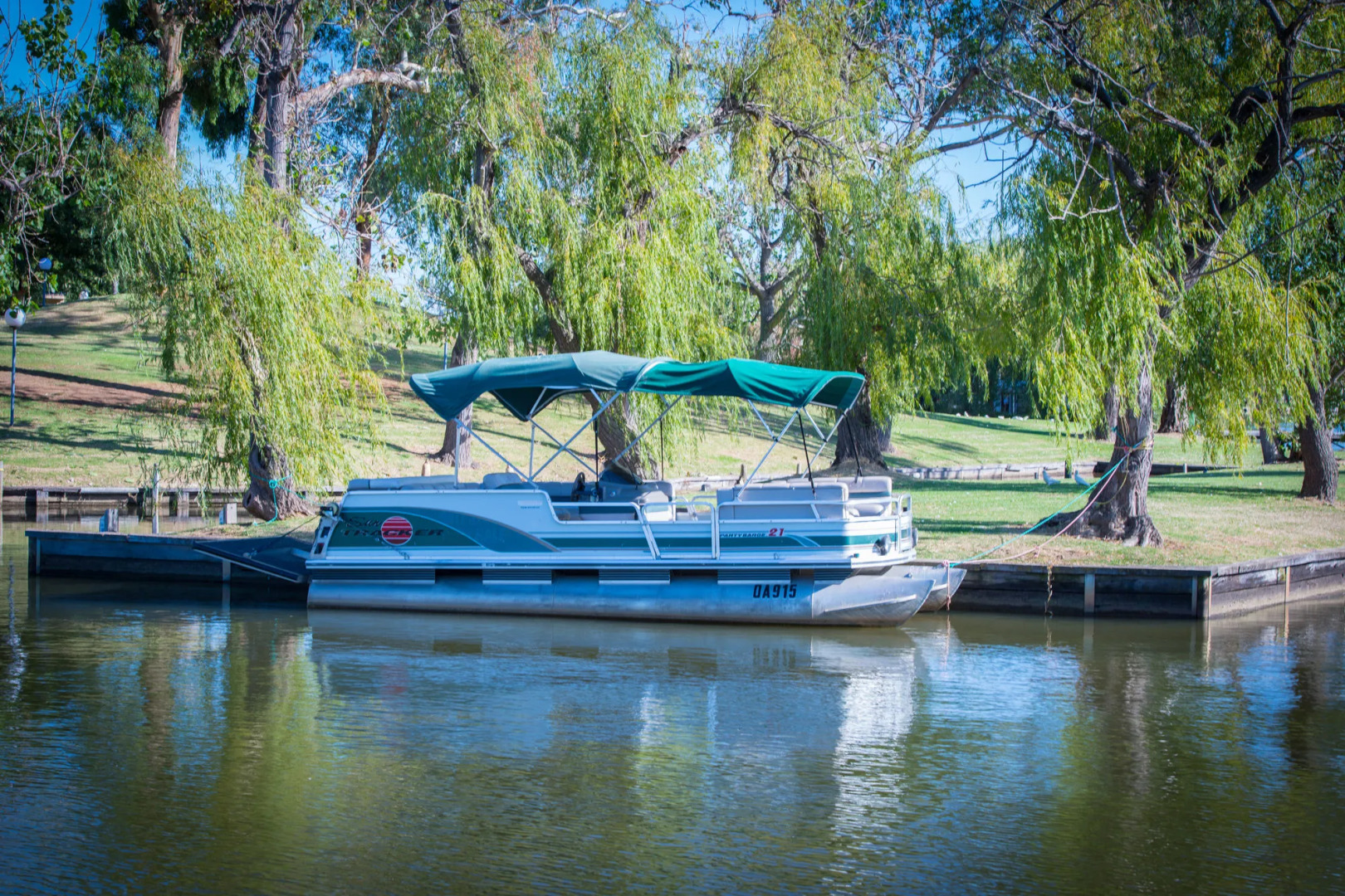 Lake Mulwala Boatel