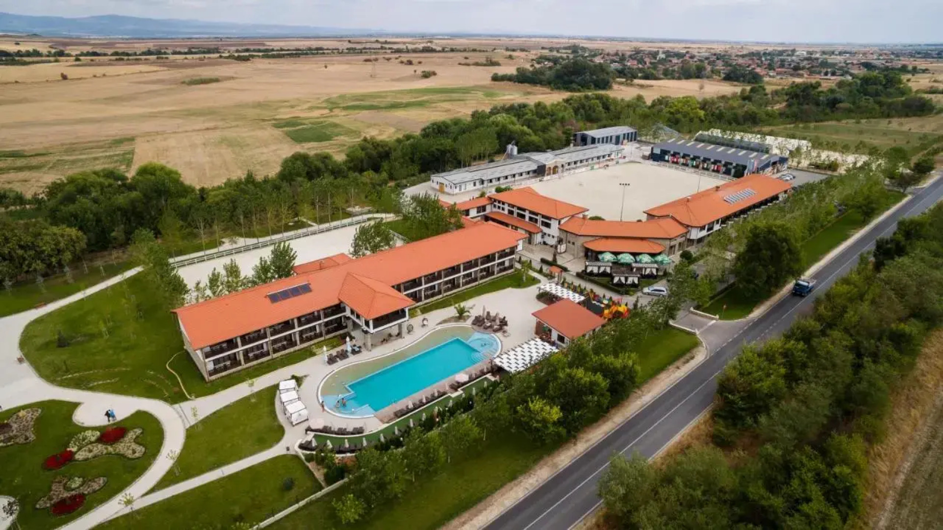 Boutique Complex Trakiets