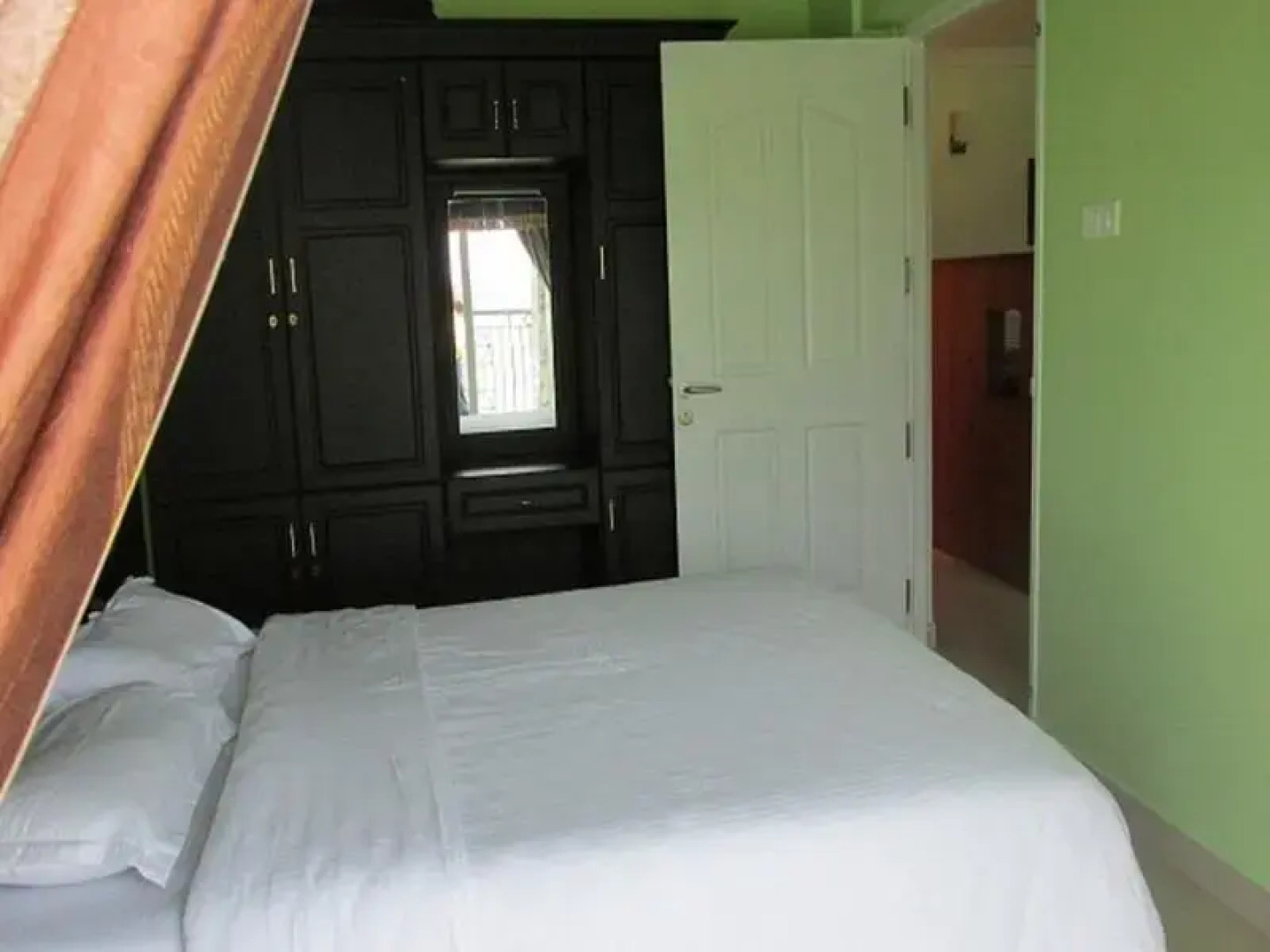 Royal Castle Apartment