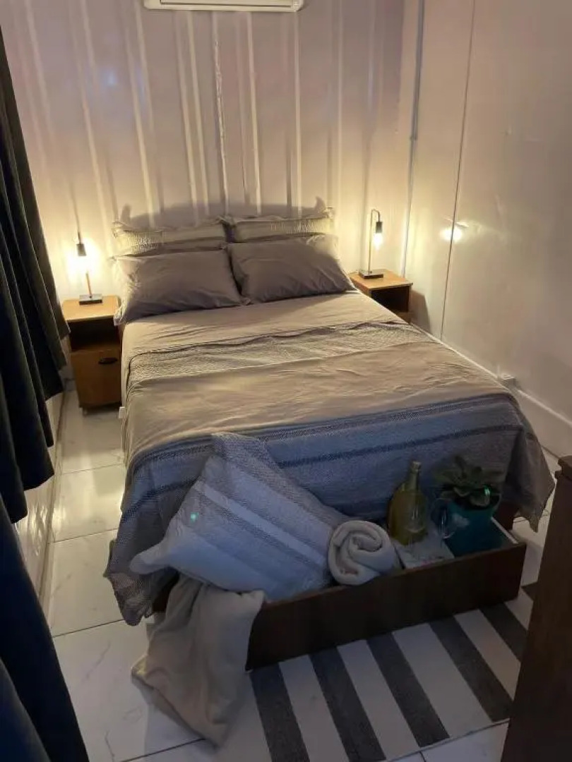 Container Guest House