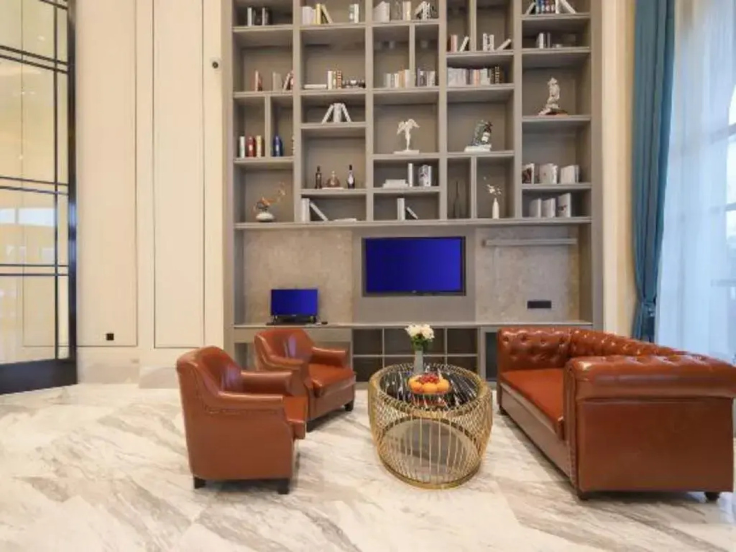 Vienna International Hotel (Luyi Passenger West Station)