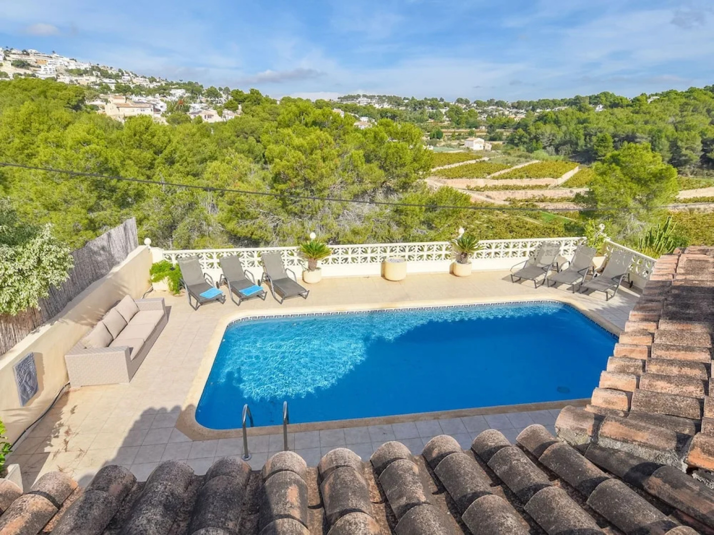 Beautiful 8-person Villa in Moraira, Near Centre, sea and Beach, Very Nicely Furnished