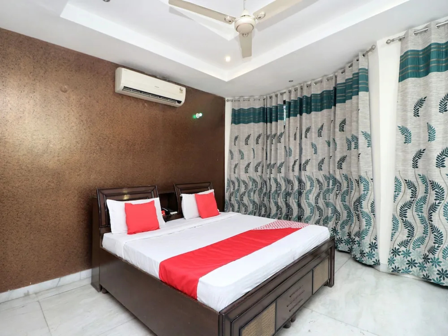 OYO 15728 The Shradha Guest House