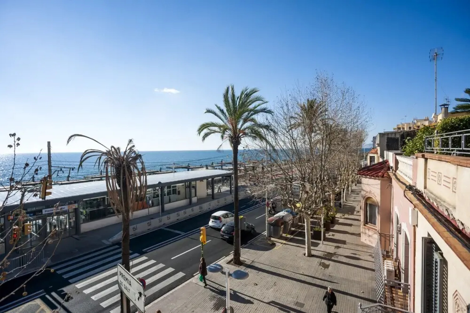 BBarcelona Mediterranean Beachfront Apartment