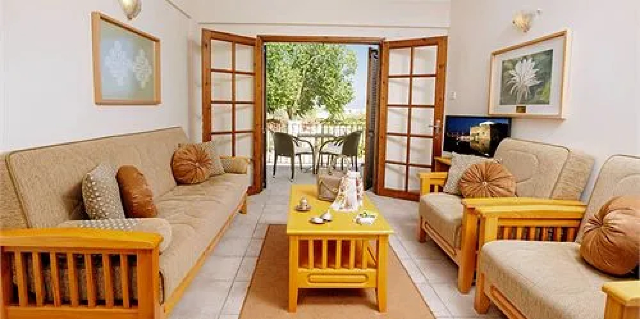 Almond Holiday Village