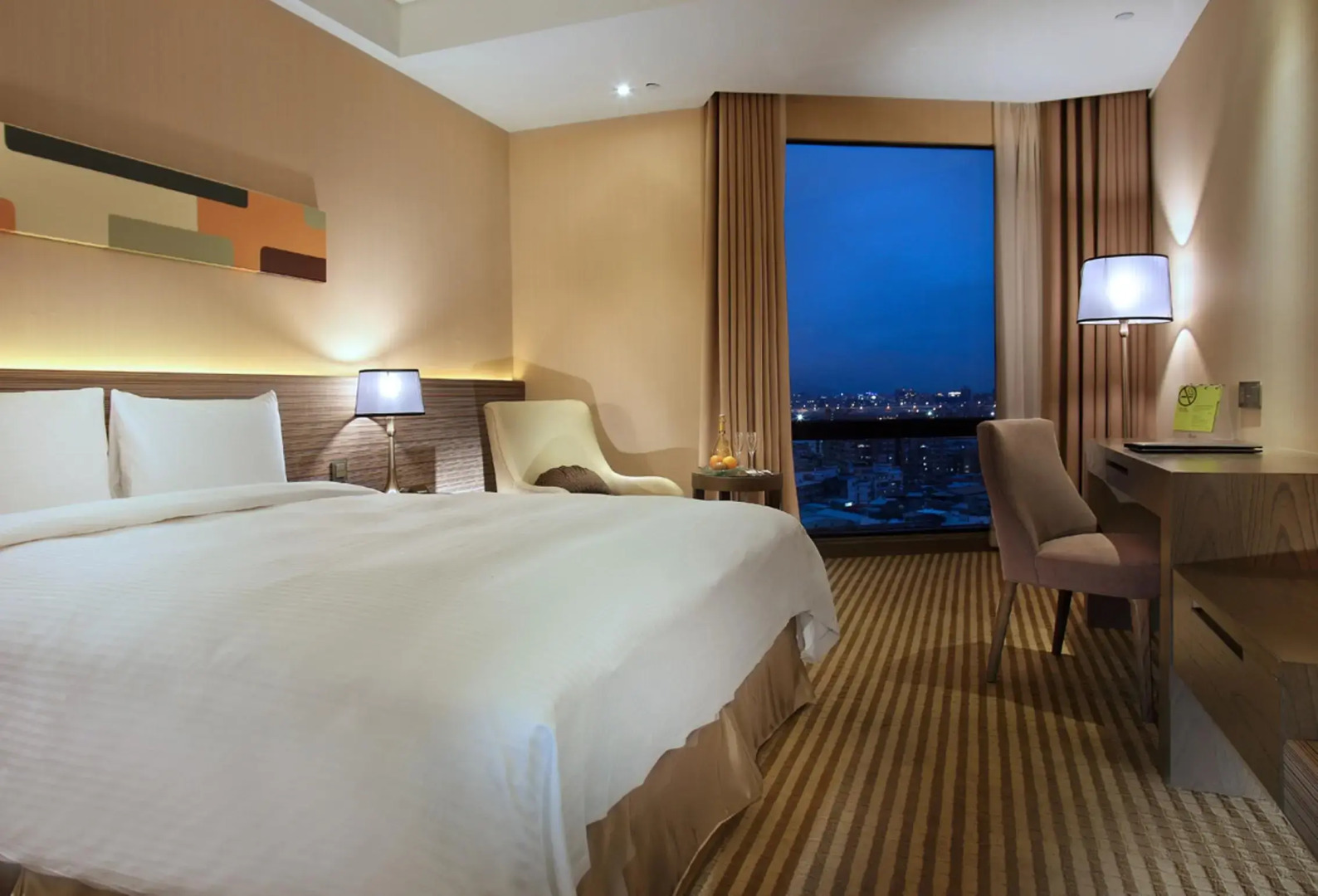 Two Tails Hotel Luzhou