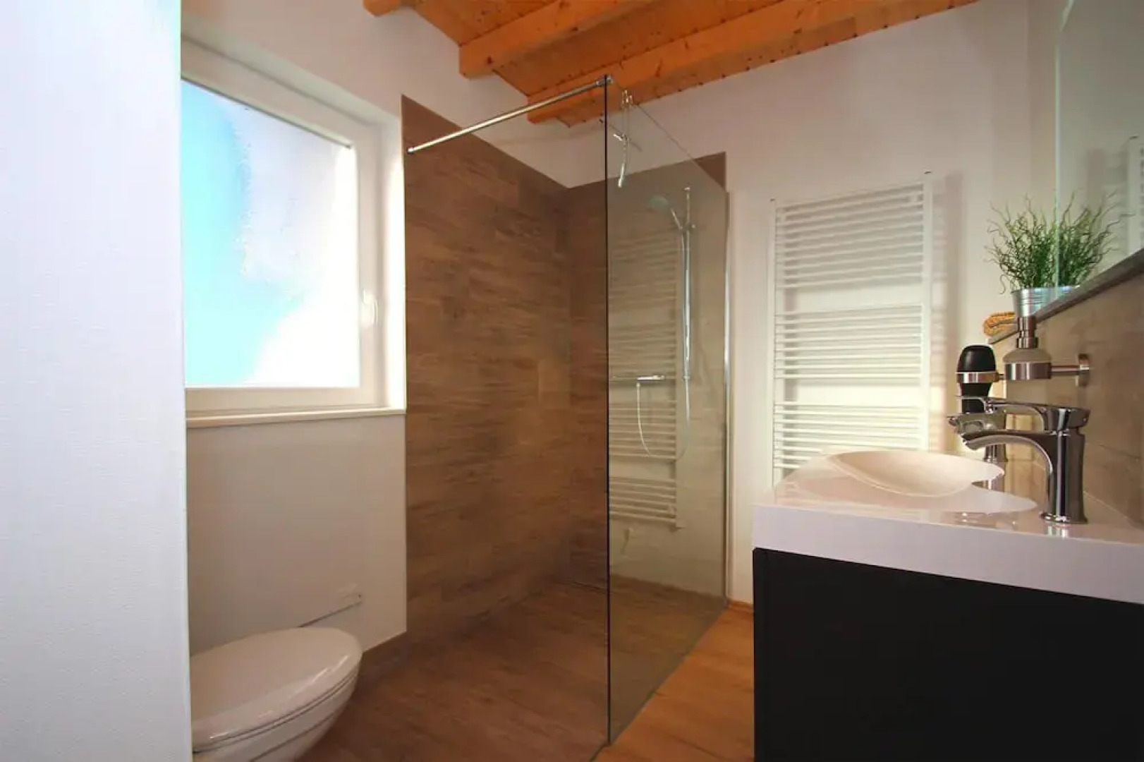 Resort by Lake Partwitz With Stunning Water Views