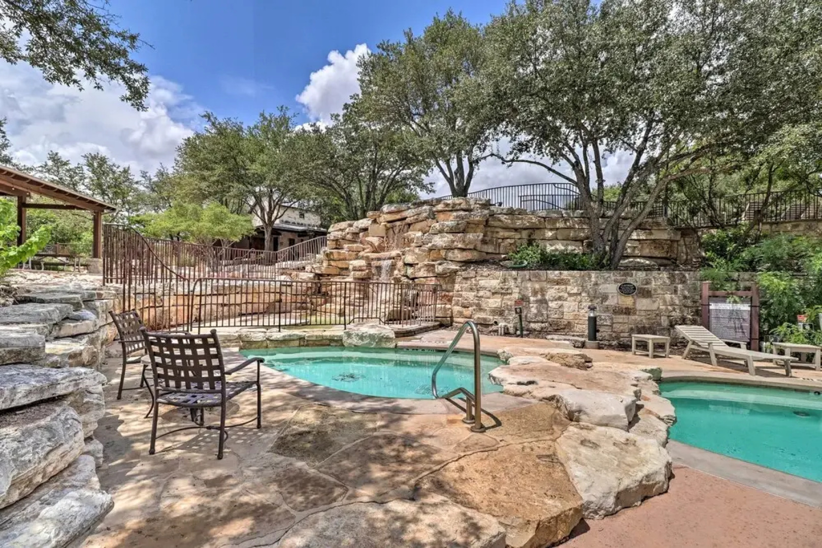 Lake Travis Condo W/ Resort Amenity Access!