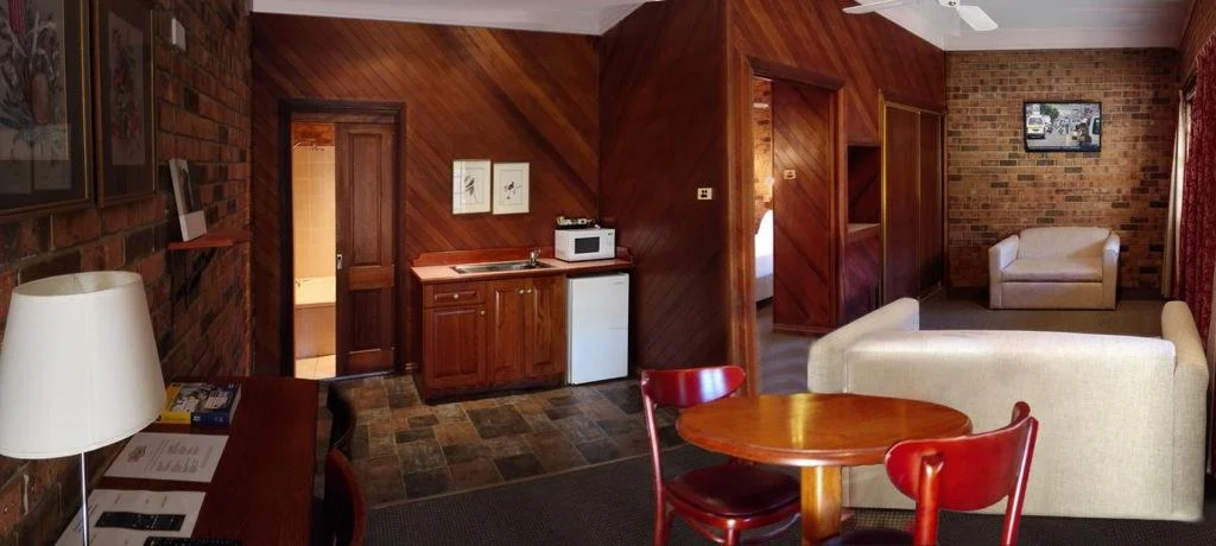 The Carrington Inn - Bungendore