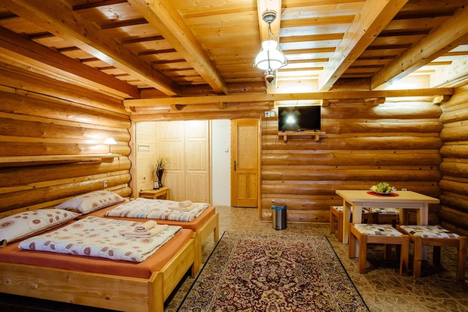 Jánošíkova Valaška Pension & Restaurant