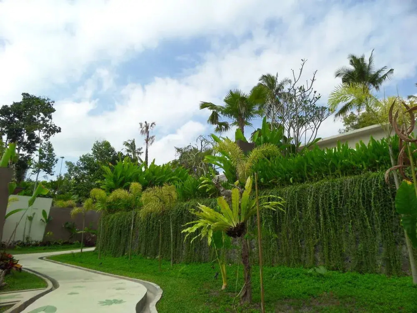 Senetan Villa and Spa Resort