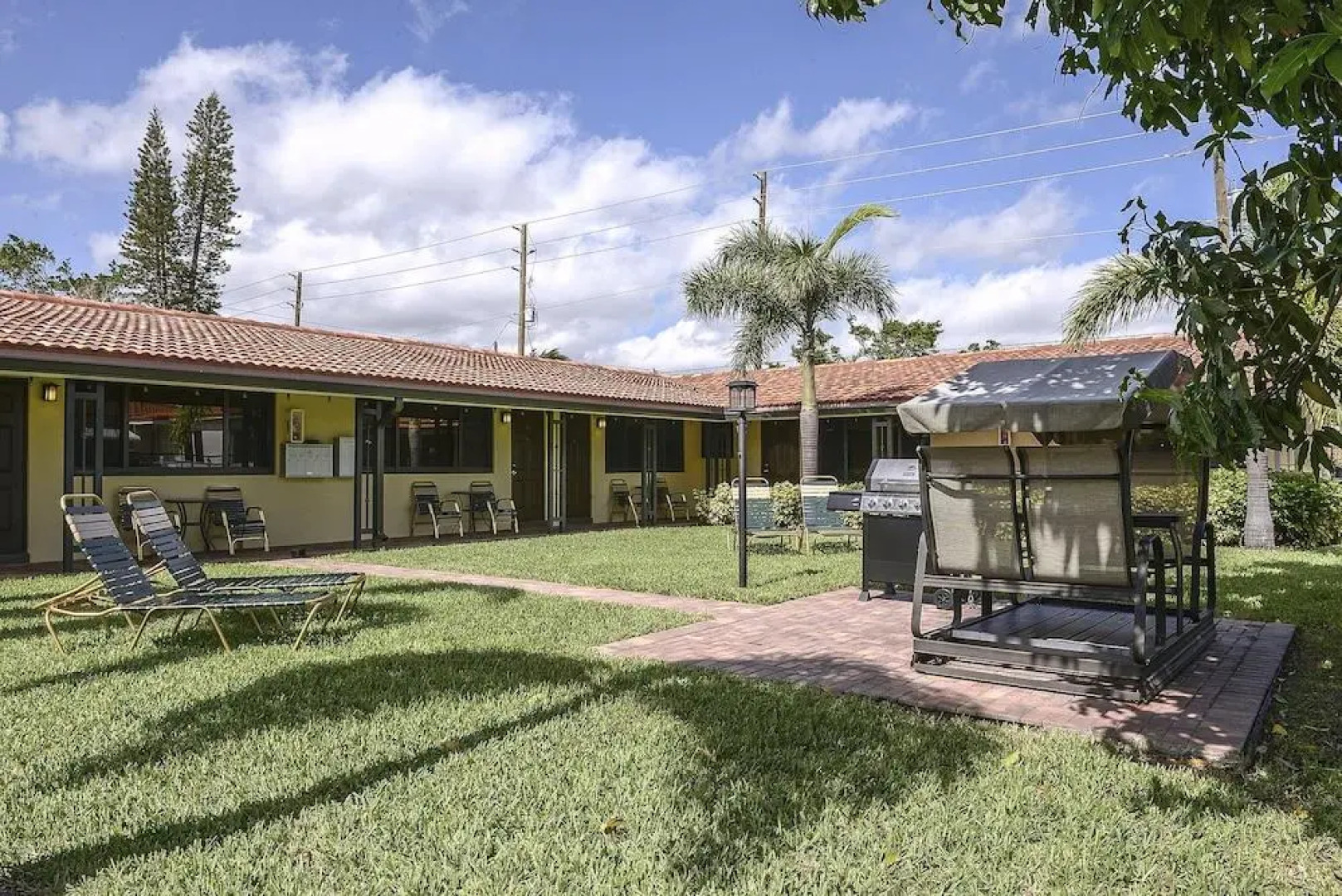 Shell Studios Hallandale Beach