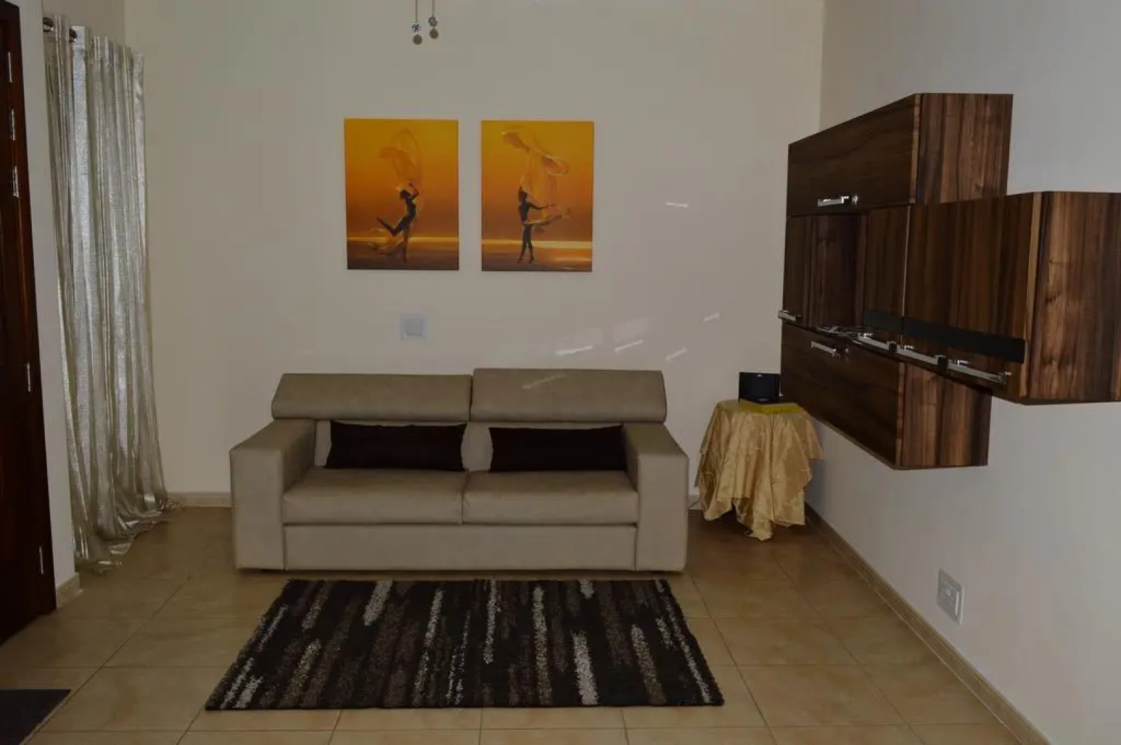 The Waves Maisonette