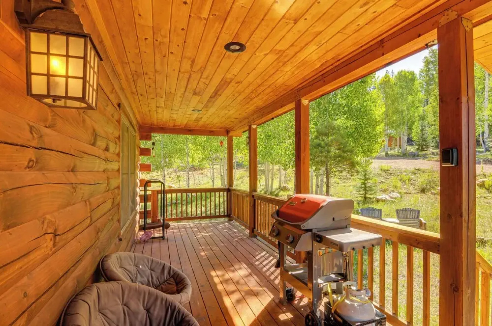 Cozy Family Cabin: Game Room, Near National Parks!