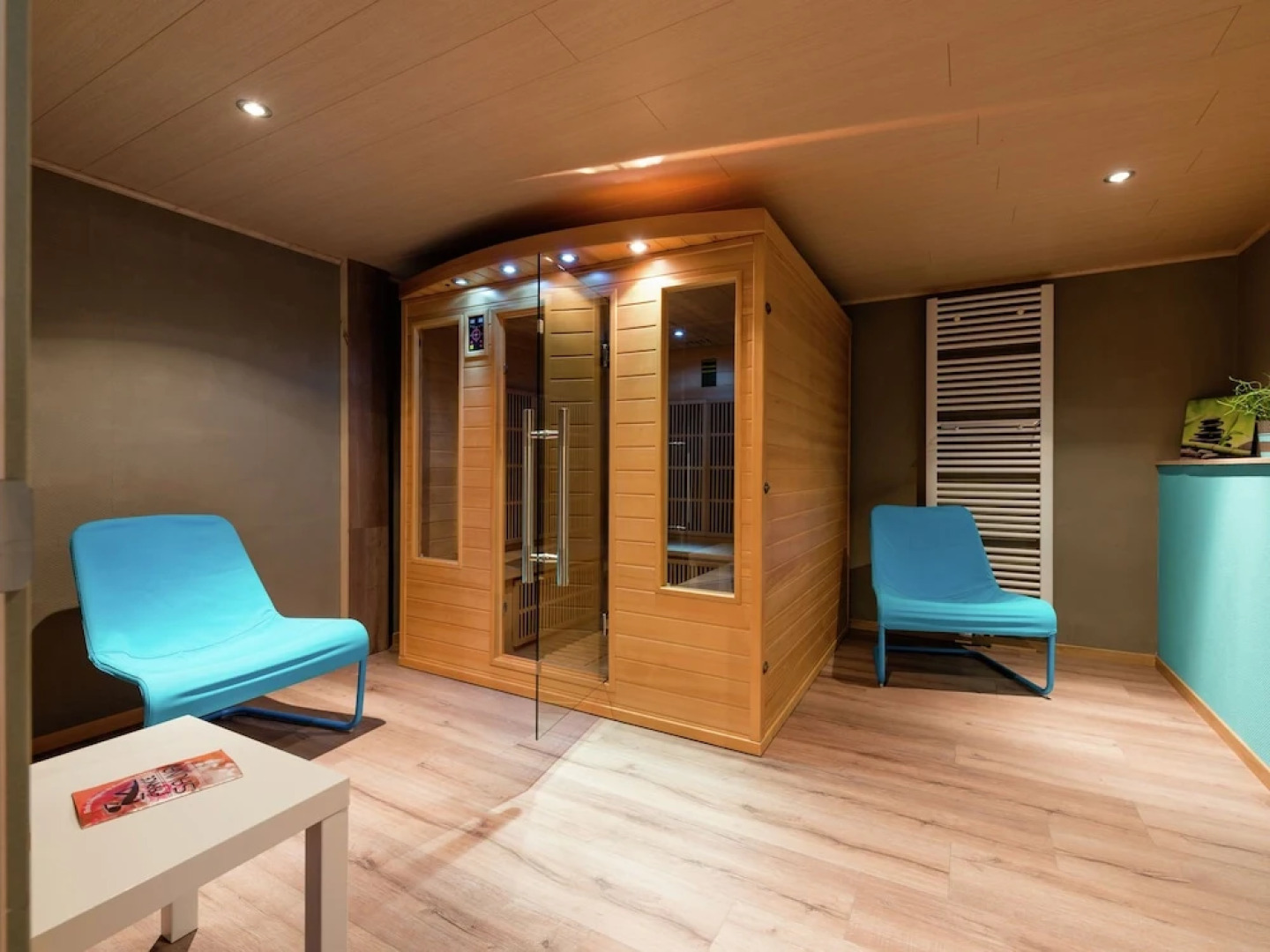 Nice Villa, Renovated 2015, Large Garden, Quiet Location, 10km From Houffalize