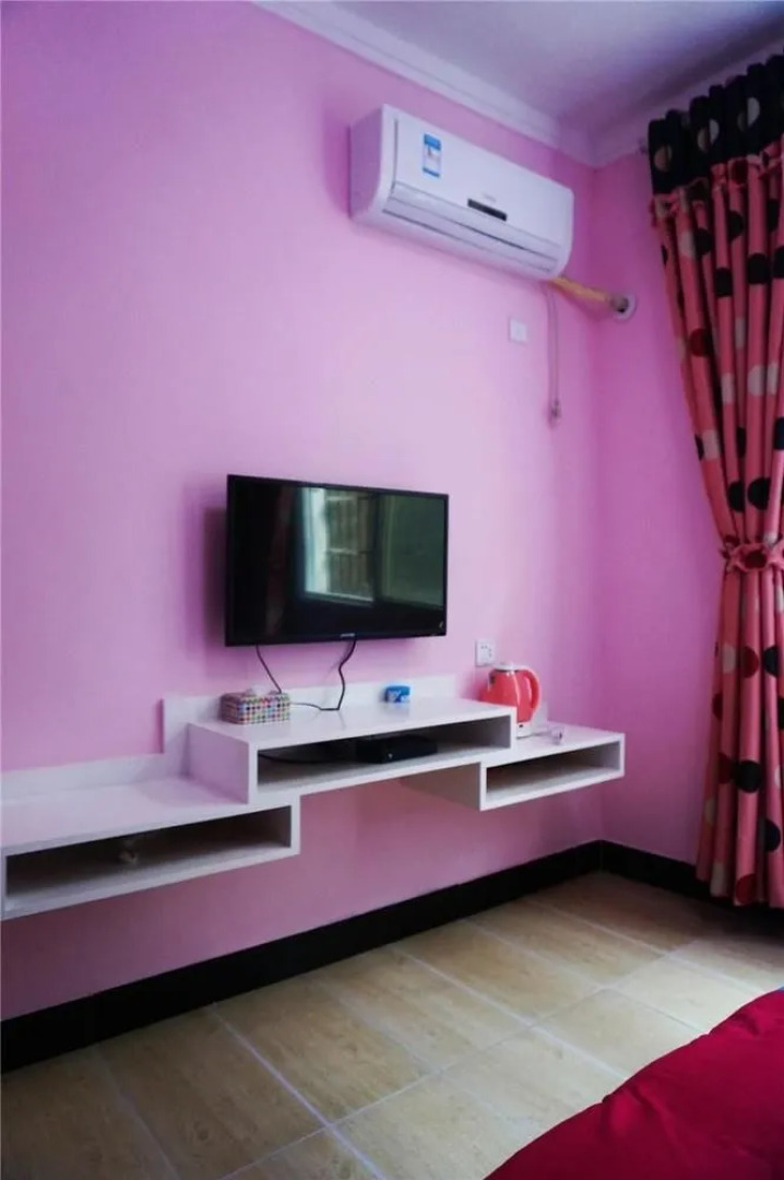 Fenghuang Encounter Time Inn