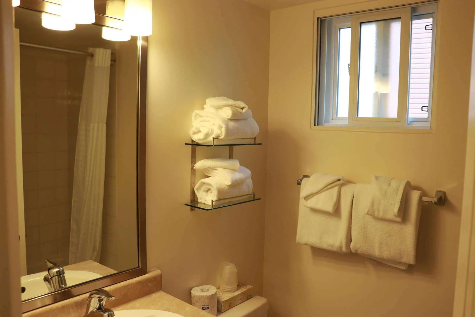 Super 8 by Wyndham Courtenay