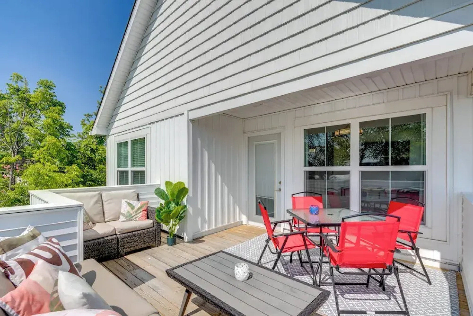 Steps to Buckeye Lake: Family-friendly Home