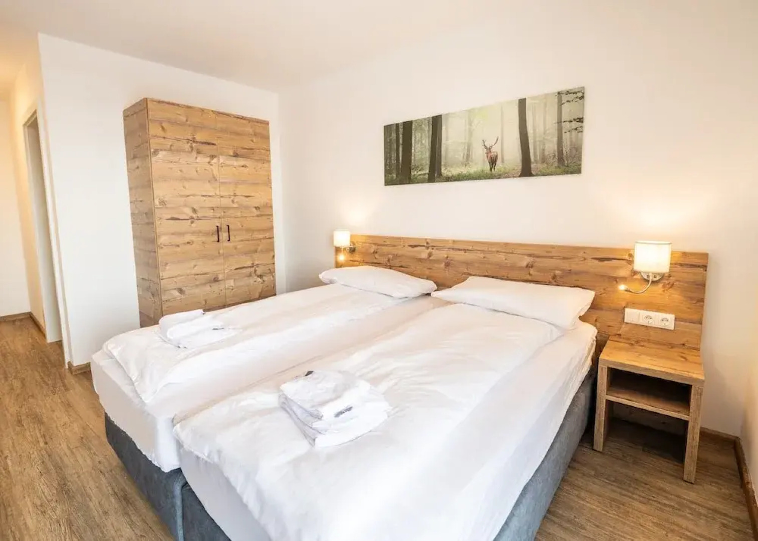 Spacious Apartment With Terrace for 8 Guests