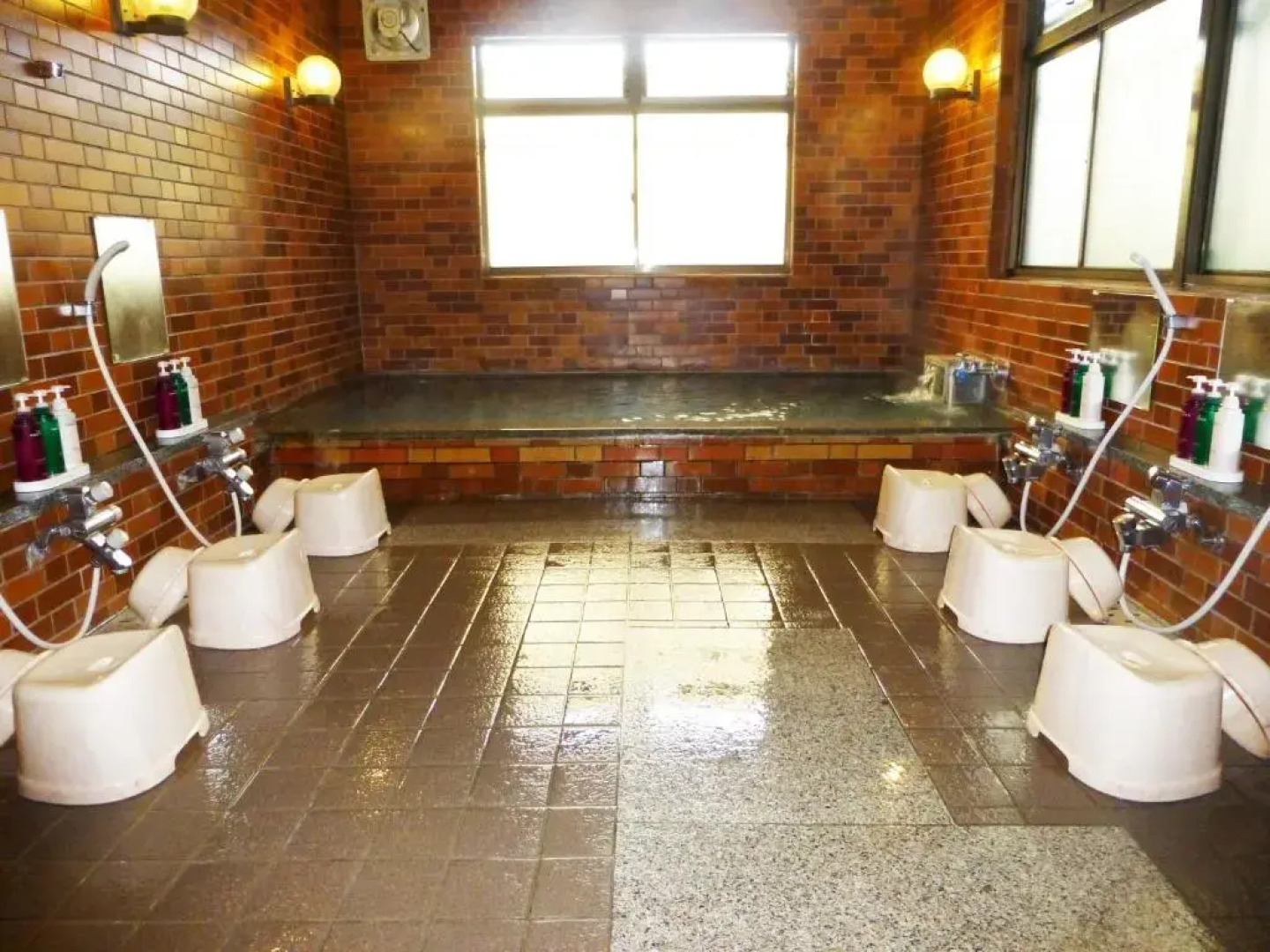 Kawaguchiko Lakeside Hotel