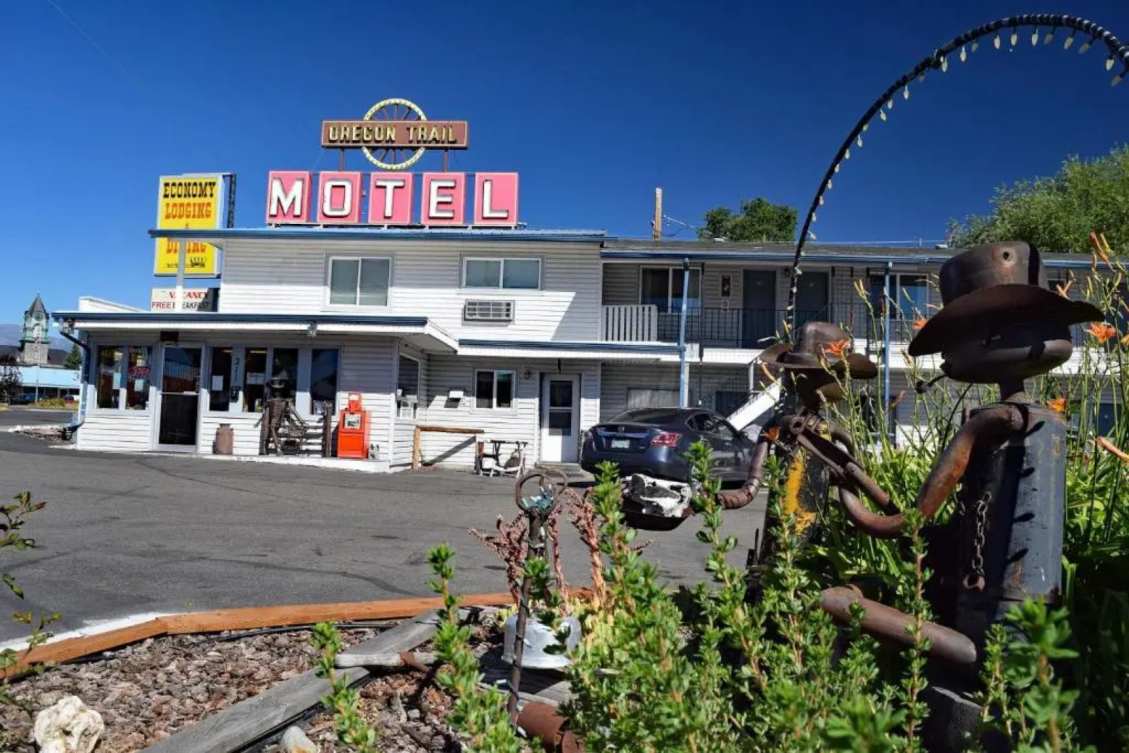 Oregon Trail Motel & Restaurant