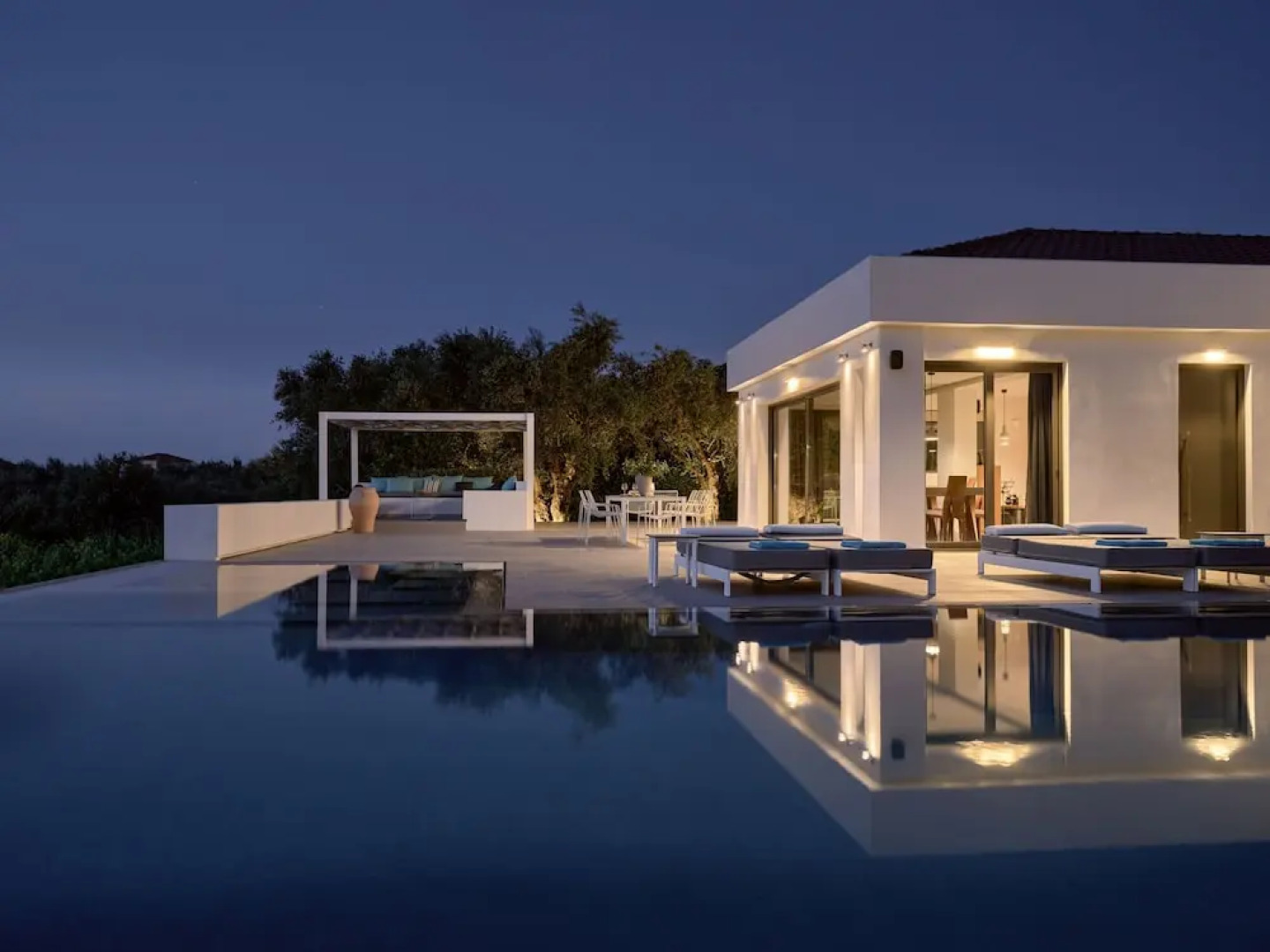 Drallos Luxury Villa